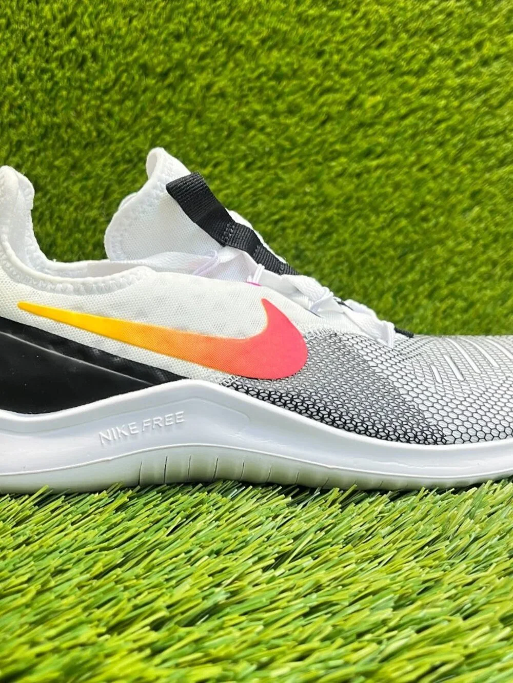 Nike Free TR 8 Womens Size 8.5 Black White Pink Athletic Running Shoes Sneakers